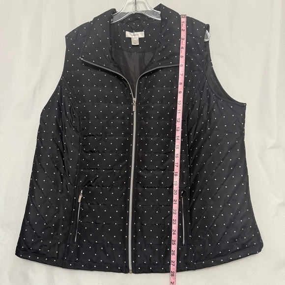 CJ Banks Black with white Polka Dot Quilted Vest, size 2X, NWOT - Picture 6 of 10